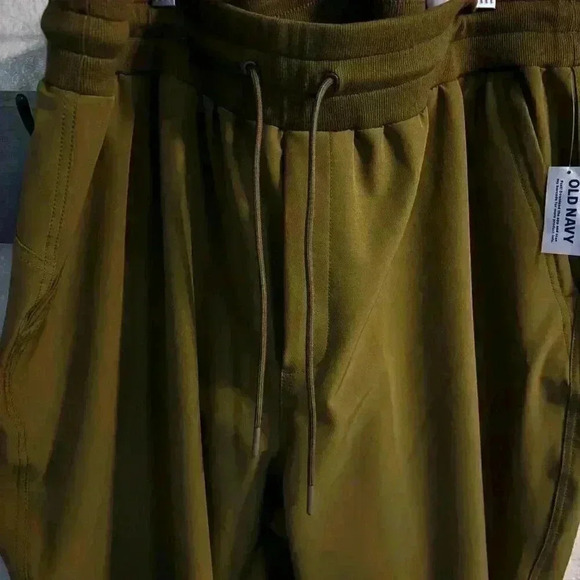 NWT Old Navy High-Waisted All-Seasons StretchTech Joggers Size 2XL - Picture 9 of 14